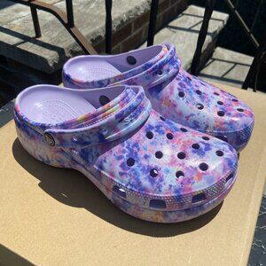Classic Platform Crocs - Lavender Tie-Dye Graphic Clog